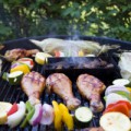 Grill przenośny czy grill stojący